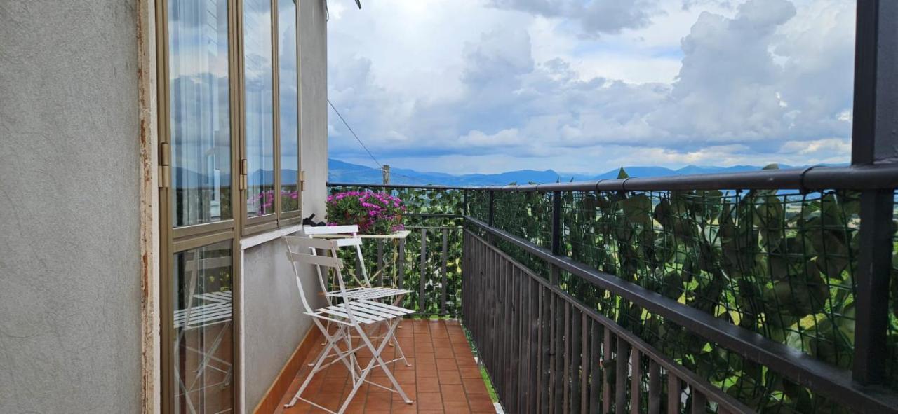 Delizioso Appartamento Collinare Limigiano Exterior foto